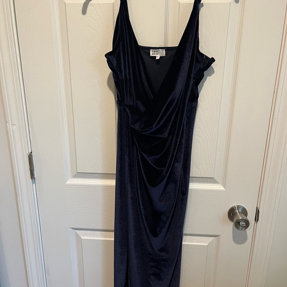 Luxe Wave Velvety Dark Blue Dress Size M
